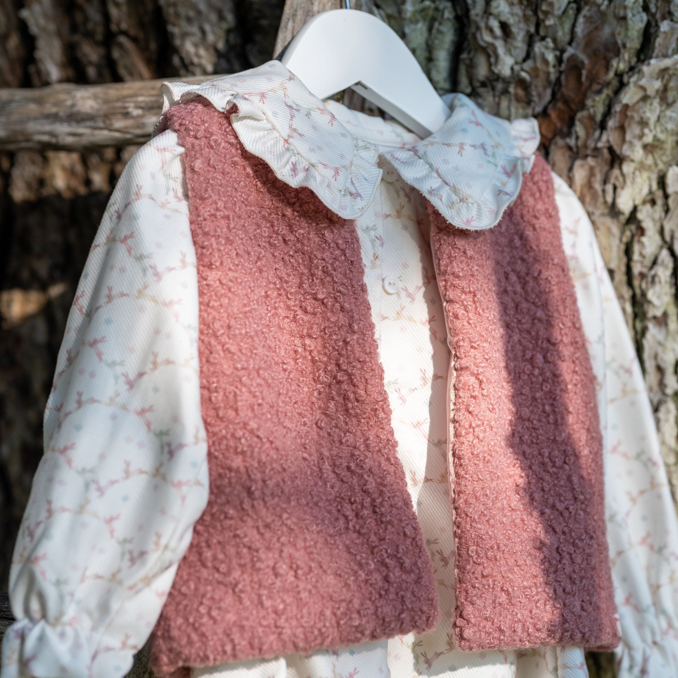 GLADYS | Girls Dusty Rose Bouclé Gilet – Bebe Sweeny